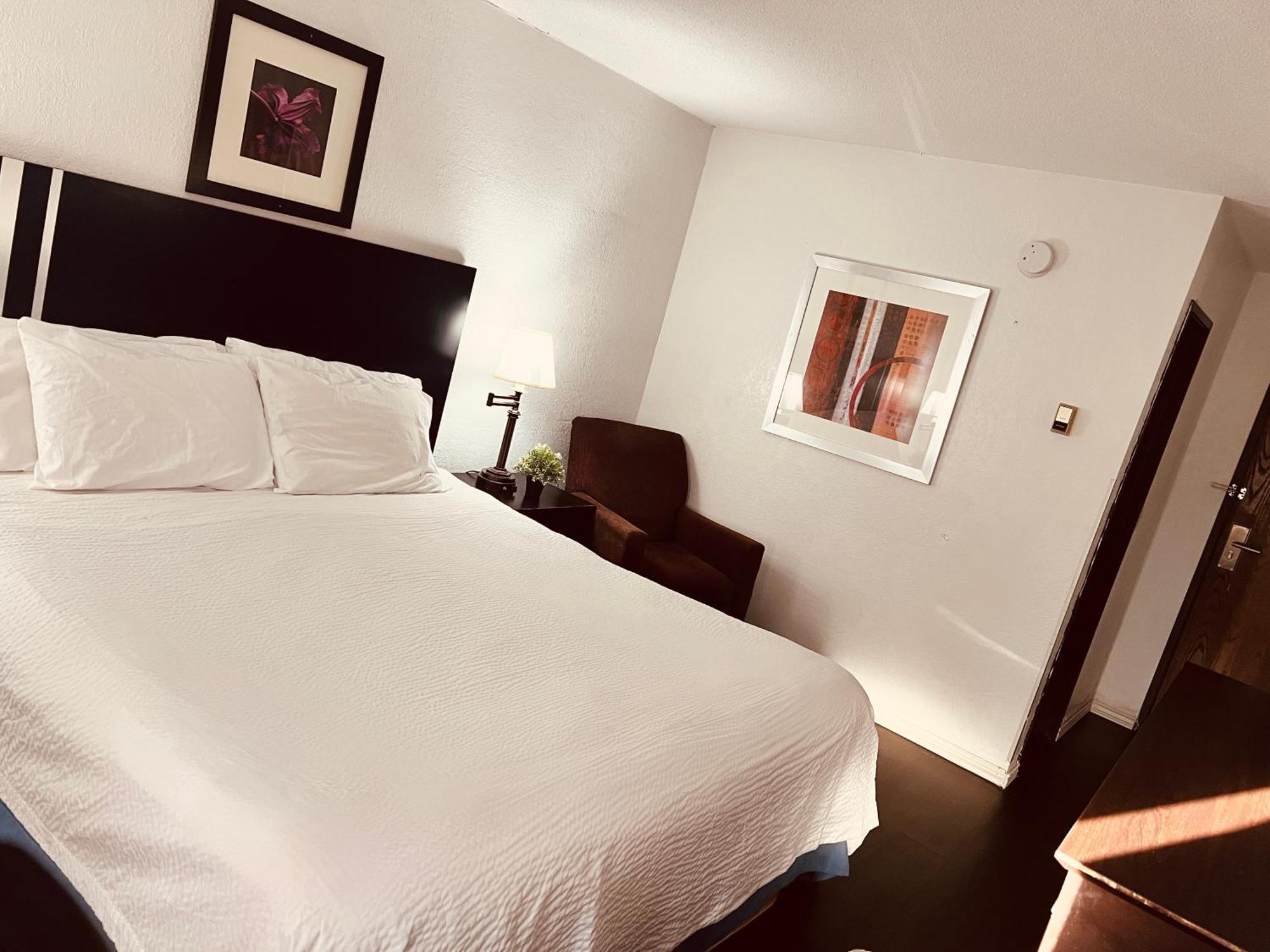 Travelodge By Wyndham Valleyfair Шакопі Екстер'єр фото