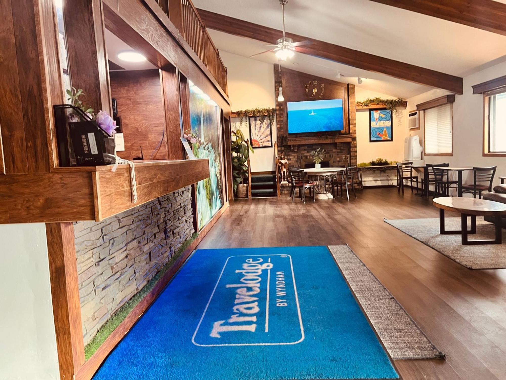 Travelodge By Wyndham Valleyfair Шакопі Екстер'єр фото